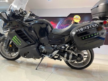 Carenados Moto Kawasaki GTR1400/ZG1400 2007-2009 - Negro Monstruo Fábrica