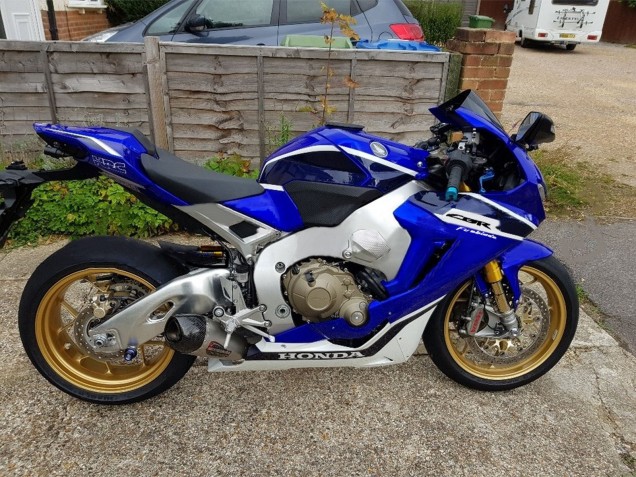 Carenados Moto Honda CBR1000RR 2017-2023 - Blanco Azul Fábrica