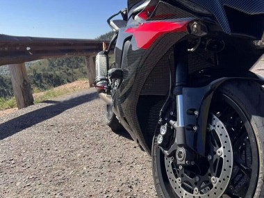 Carenados Moto Yamaha YZF 1000 R1 2020-2025 - Negro FibraCarbono Rojo Fábrica